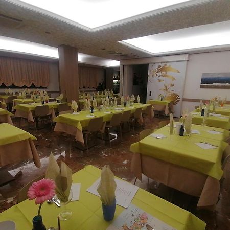 Hotel Silvana Белларія-Іджеа-Марина Екстер'єр фото