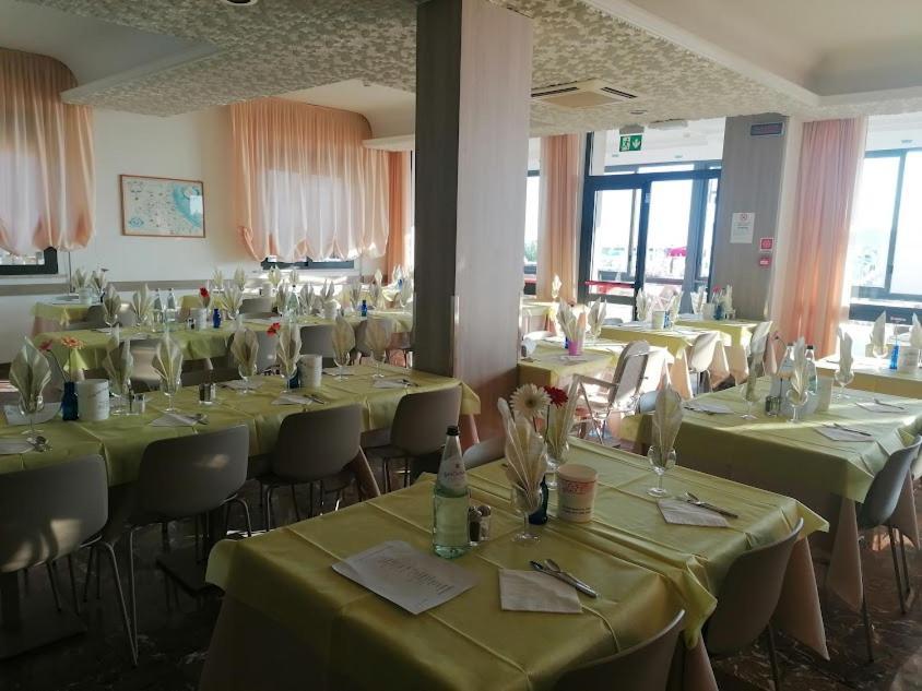 Hotel Silvana Белларія-Іджеа-Марина Екстер'єр фото