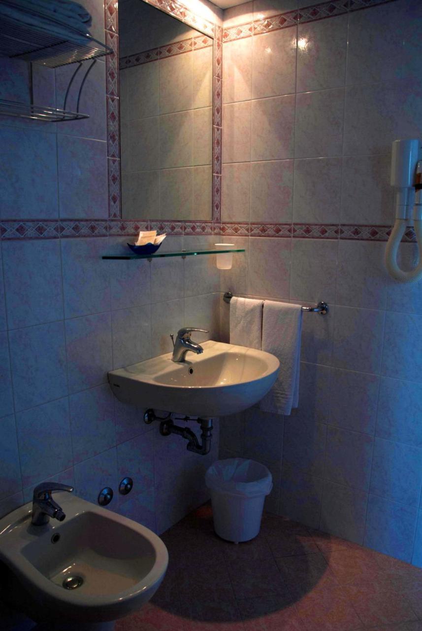 Hotel Silvana Белларія-Іджеа-Марина Екстер'єр фото